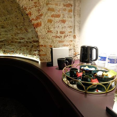Bed and Breakfast Secret Jacuzzi Mons - Parking Prive Gratuit Экстерьер фото