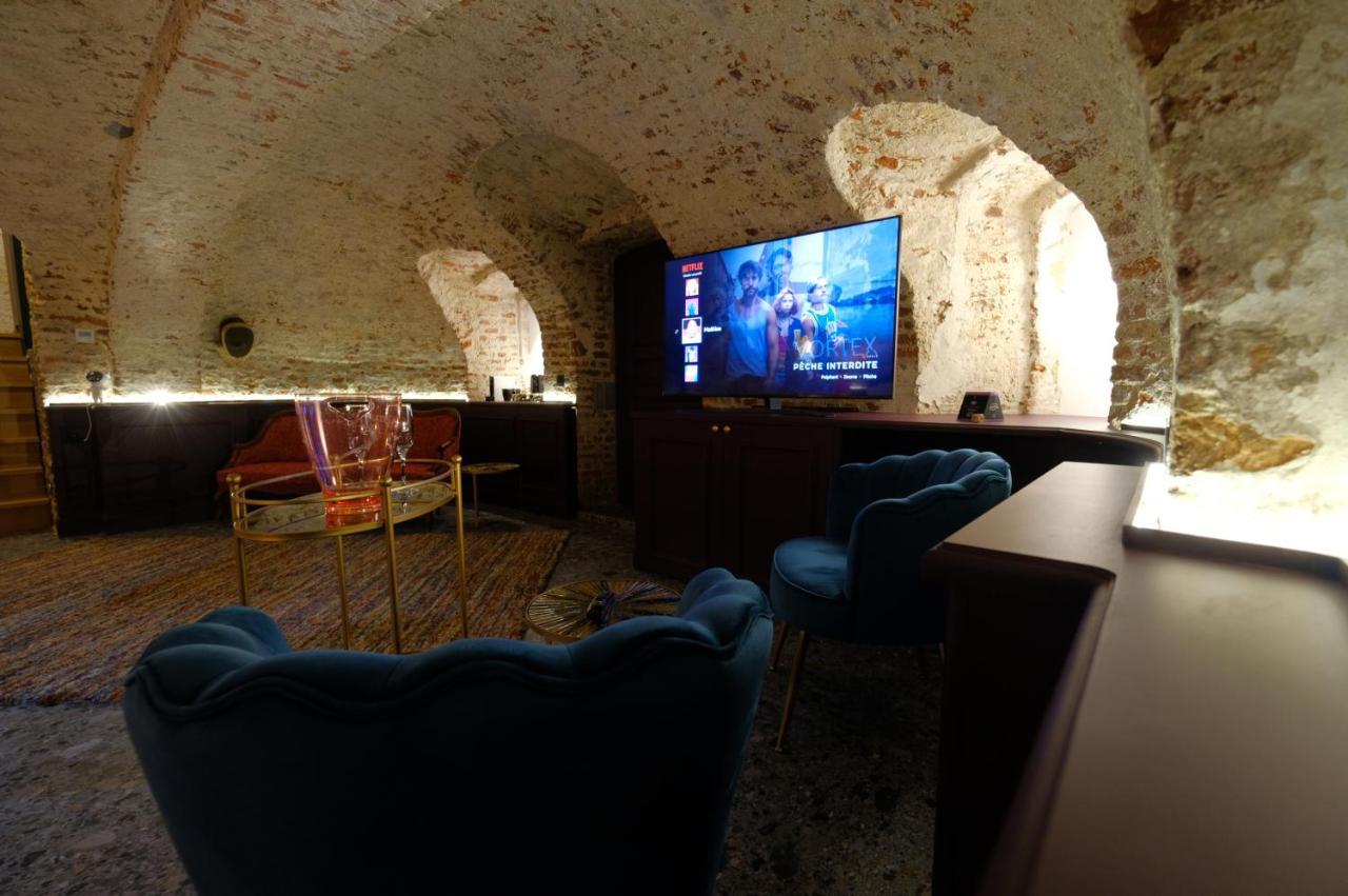 Bed and Breakfast Secret Jacuzzi Mons - Parking Prive Gratuit Экстерьер фото