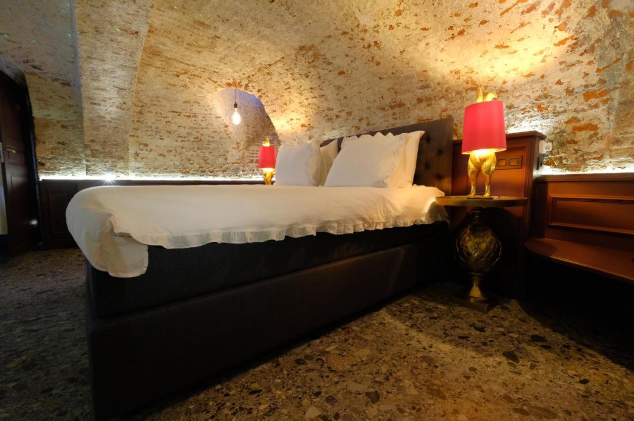 Bed and Breakfast Secret Jacuzzi Mons - Parking Prive Gratuit Экстерьер фото