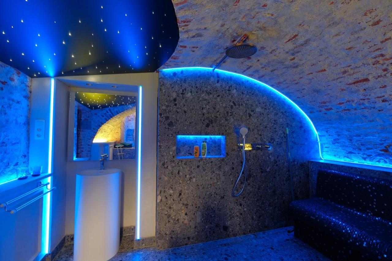 Bed and Breakfast Secret Jacuzzi Mons - Parking Prive Gratuit Экстерьер фото