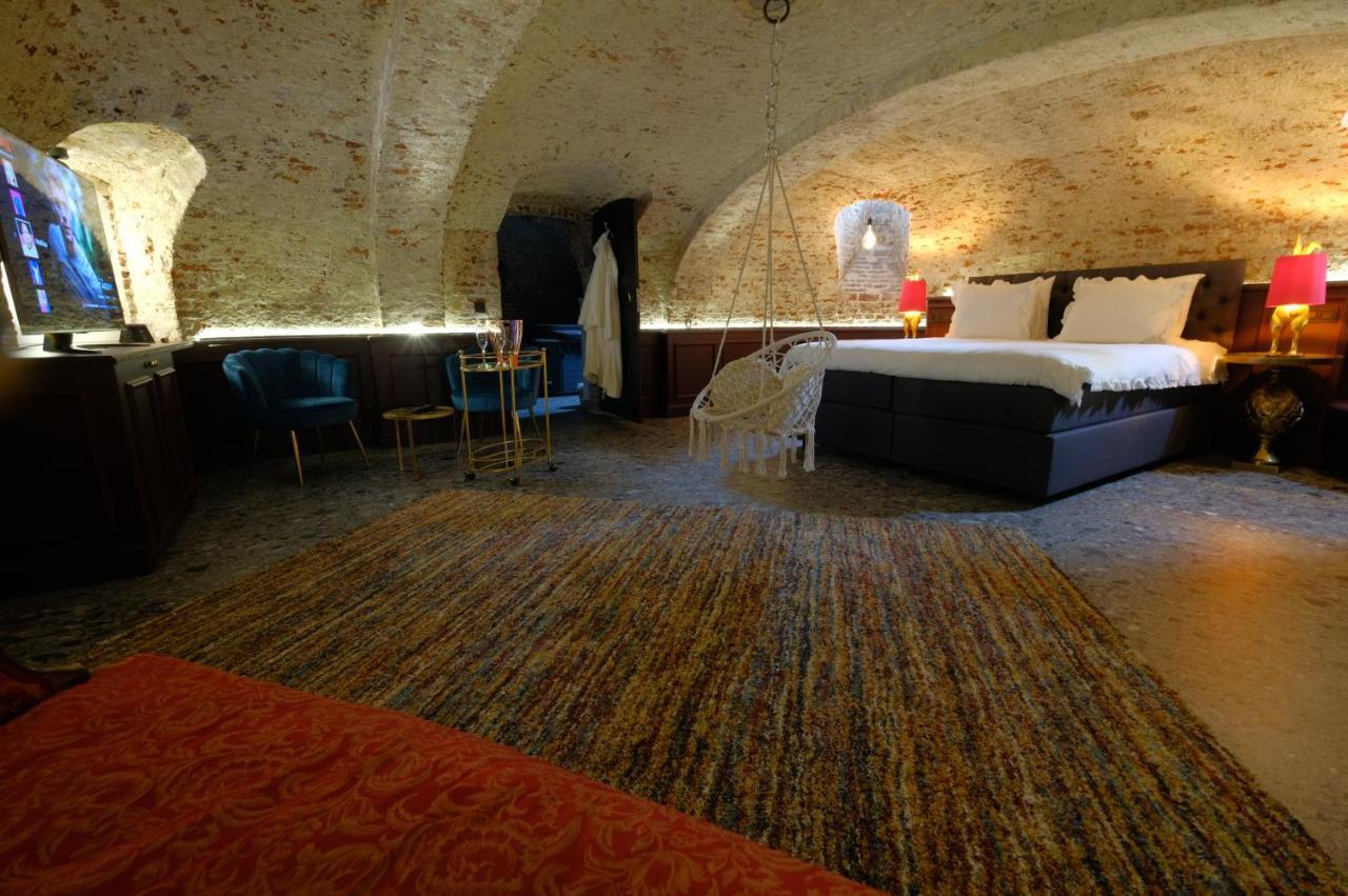 Bed and Breakfast Secret Jacuzzi Mons - Parking Prive Gratuit Экстерьер фото