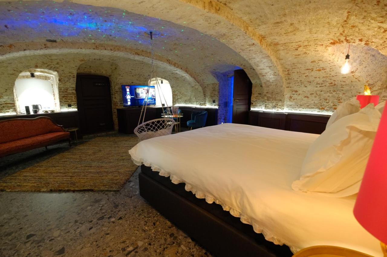 Bed and Breakfast Secret Jacuzzi Mons - Parking Prive Gratuit Экстерьер фото